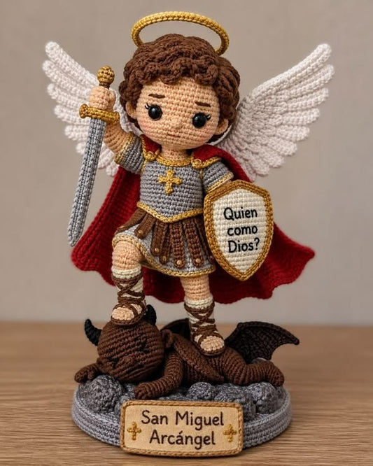 Amigurumi San Miguel Arcángel